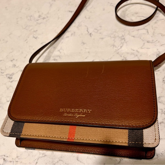 Burberry Hampshire Check Leather Crossbody Bag - Picture 12 of 16